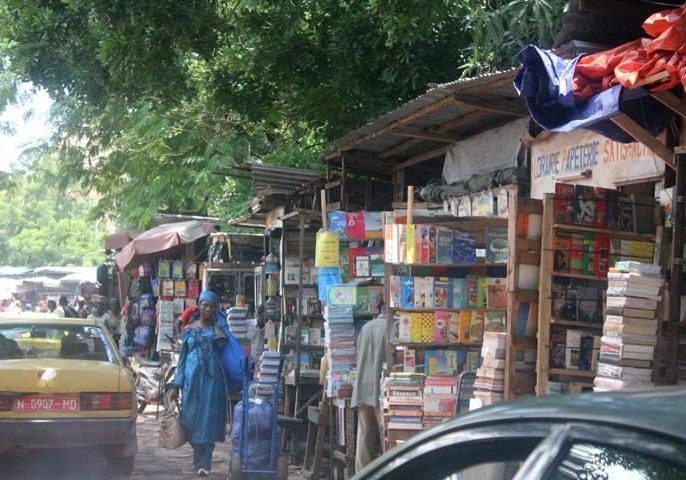 Bomoak booksellers